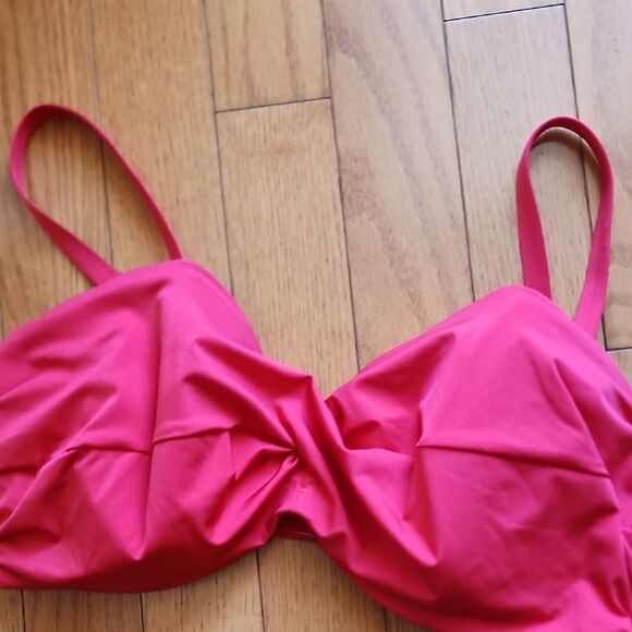 H&M Vibrant Red Bikini Top - Picture 3 of 3